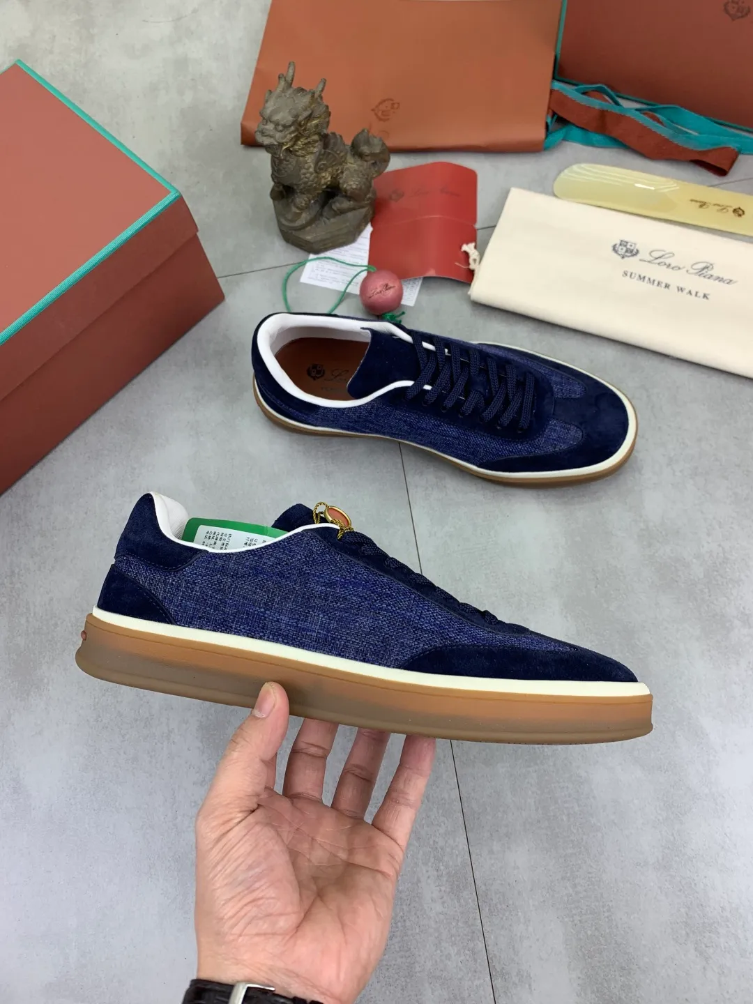 Men's Men's Shoes 💰P560 New Style 💰 The latest casual shoes Loro Piana 💯 Top grade 💯 Buy the original copy 💯 Founded the existing Loro Piana company on April 24, 1924. It is now the sixth generation of family business, providing the best quality products to customers who are discerning about taste and quality. Imported original fly woven fabrics with cowhide fabrics, plain calfskin lining, hand-stitched threads with cowhide feet, original packaging, high-end outsole, size: 38-45 (custom-made for 46), 7️⃣ colors available